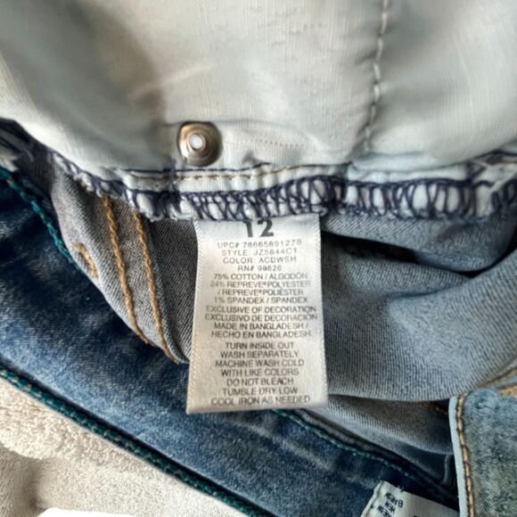 Jordache Shorts 12 Distressed Adjustable Stars Blue Denim (W26 L7) - Picture 11 of 13